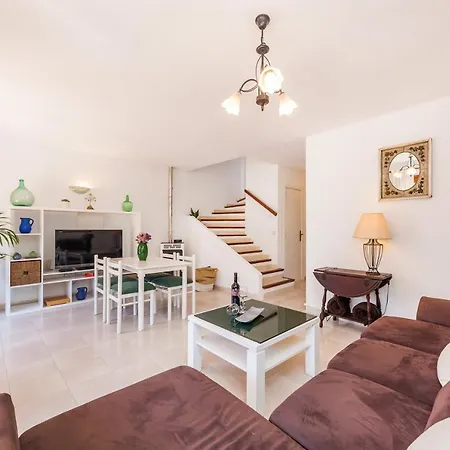 Holiday home Casa Ginebro